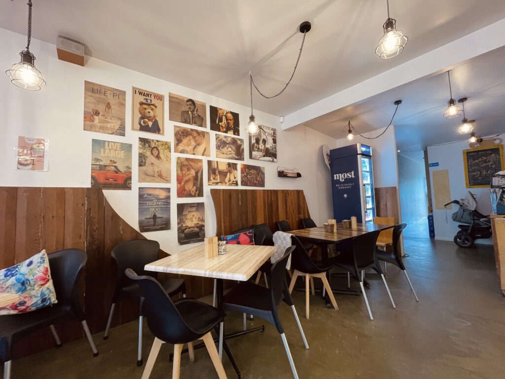 カフェ店内